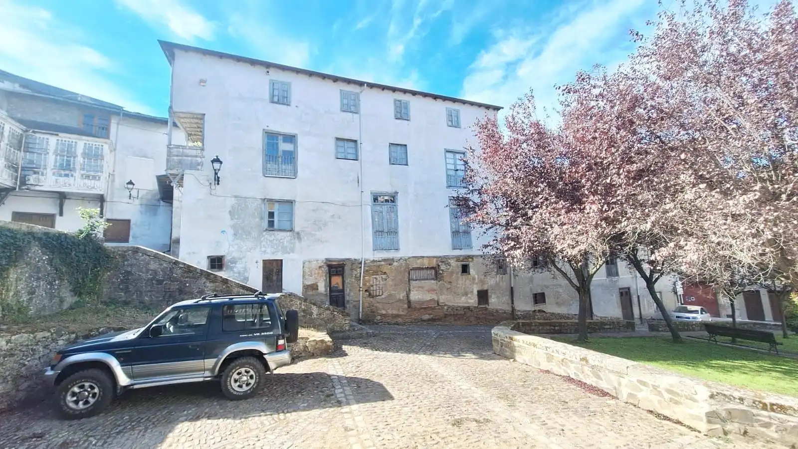 Vista exterior de Pis en venda en Villafranca del Bierzo, León