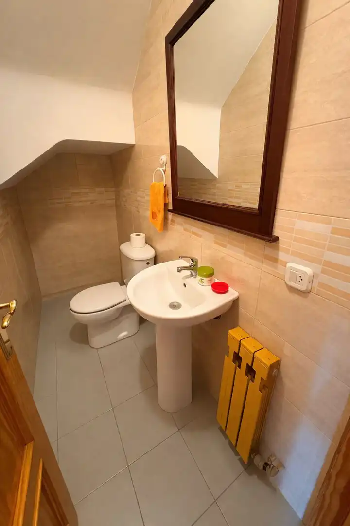 Baño de Casa adosada en venta en Manzanares con Aire acondicionado, Jardín privado y Terraza