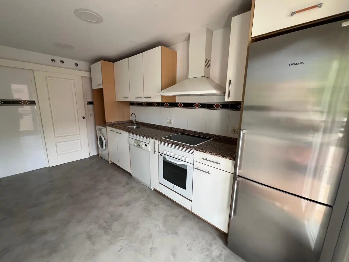 Cocina de Piso en venta en  Logroño con Calefacción, Parquet y Terraza
