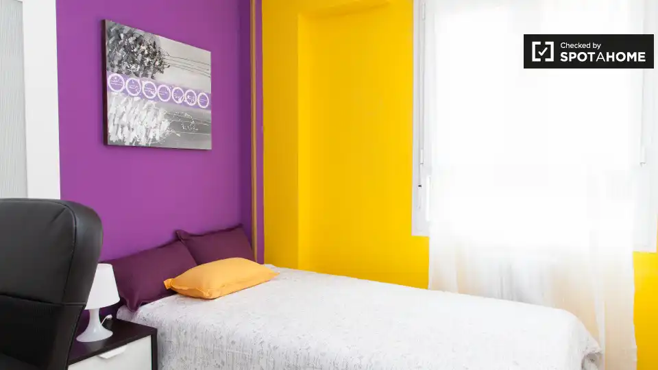 Bedroom of Flat for share in Alcalá de Henares  with Air Conditioner, Terrace and Furnished