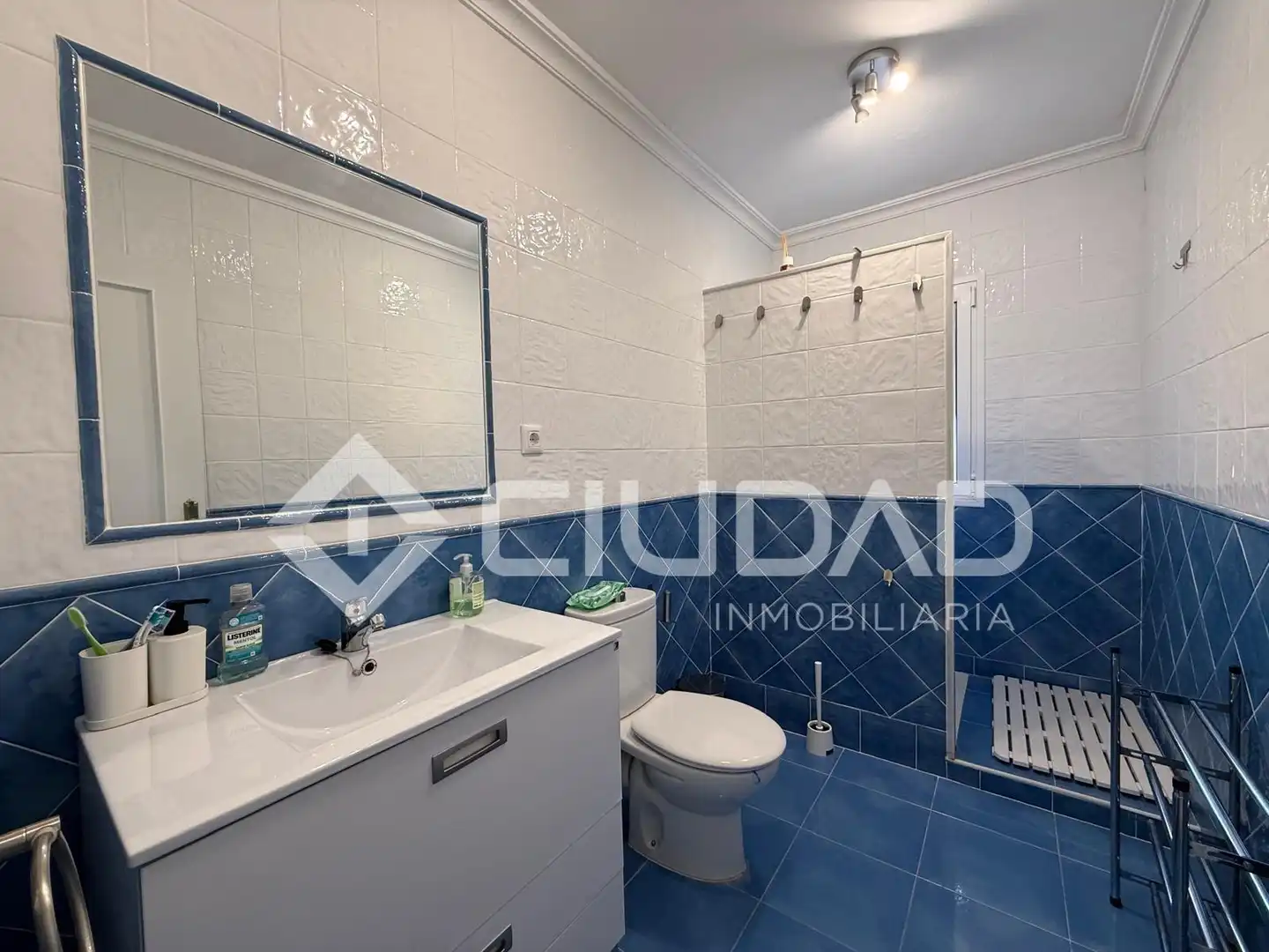 Bathroom of Flat for sale in Chipiona  with Air Conditioner and Terrace