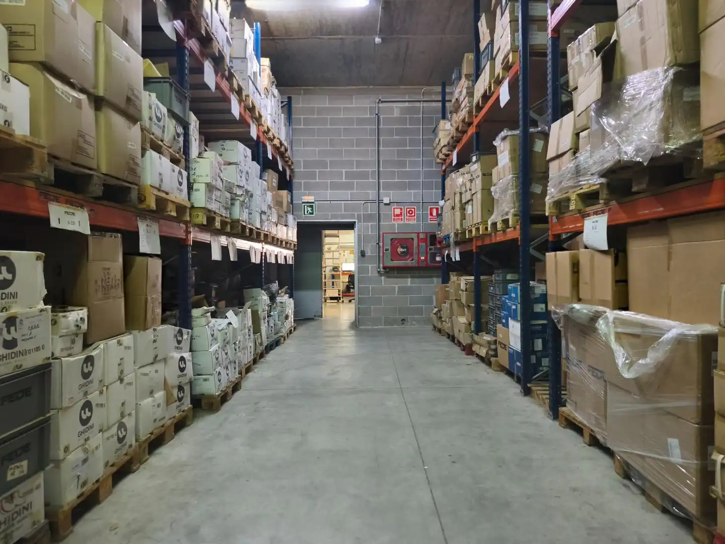 Nau industrial en venda en Badalona