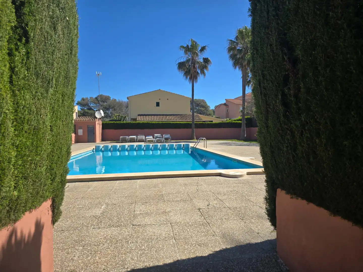 Piscina de Casa adosada en venda en Llucmajor amb Aire condicionat, Calefacció i Jardí privat
