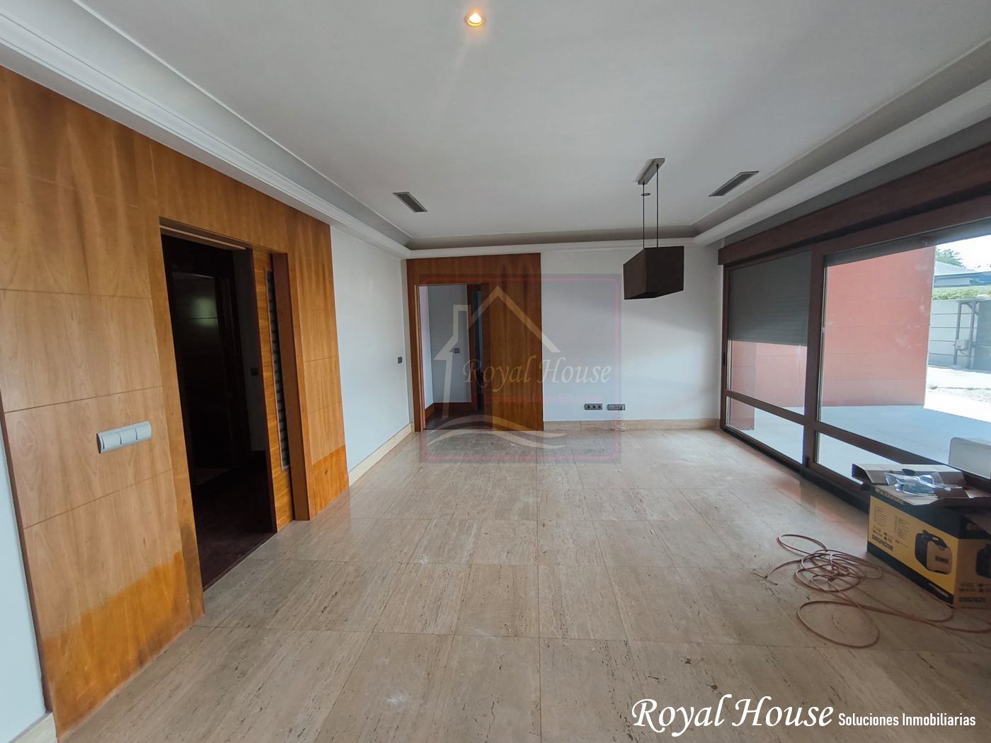Sala d'estar de Casa adosada en venda en Collado Villalba amb Calefacció, Jardí privat i Terrassa