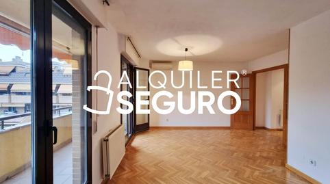 Foto 2 de Piso de alquiler en Sorolla, Brunete, Madrid