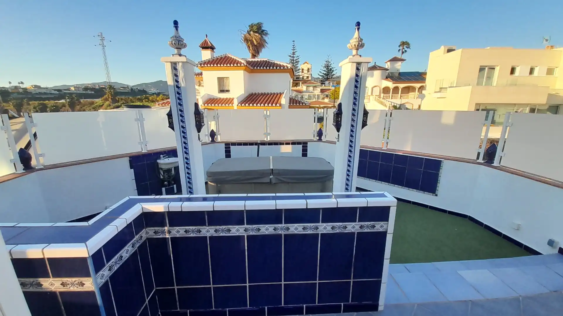 Terrassa de Casa o xalet en venda en Vélez-Málaga amb Aire condicionat, Calefacció i Jardí privat