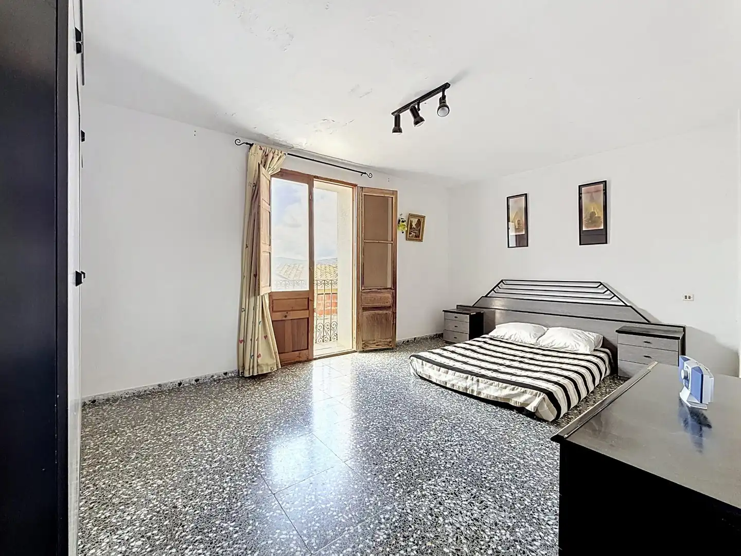Schlafzimmer von Country house zum Verkauf in Onil mit Terrasse, Abstellraum und Balkon