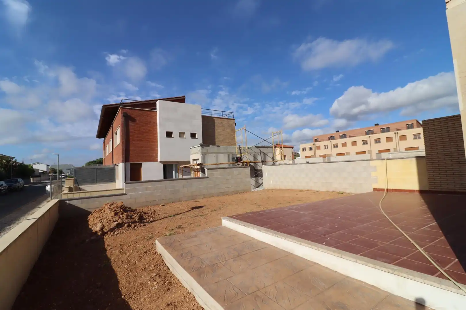 Casa adosada en venta en Calle Montserrat Roig, Ulldecona