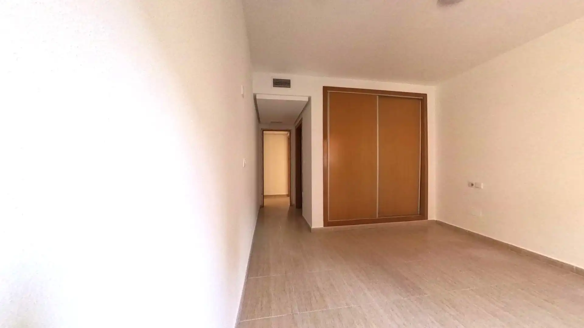 Habitación de Piso en venta en Murcia con Trastero y Balcón
