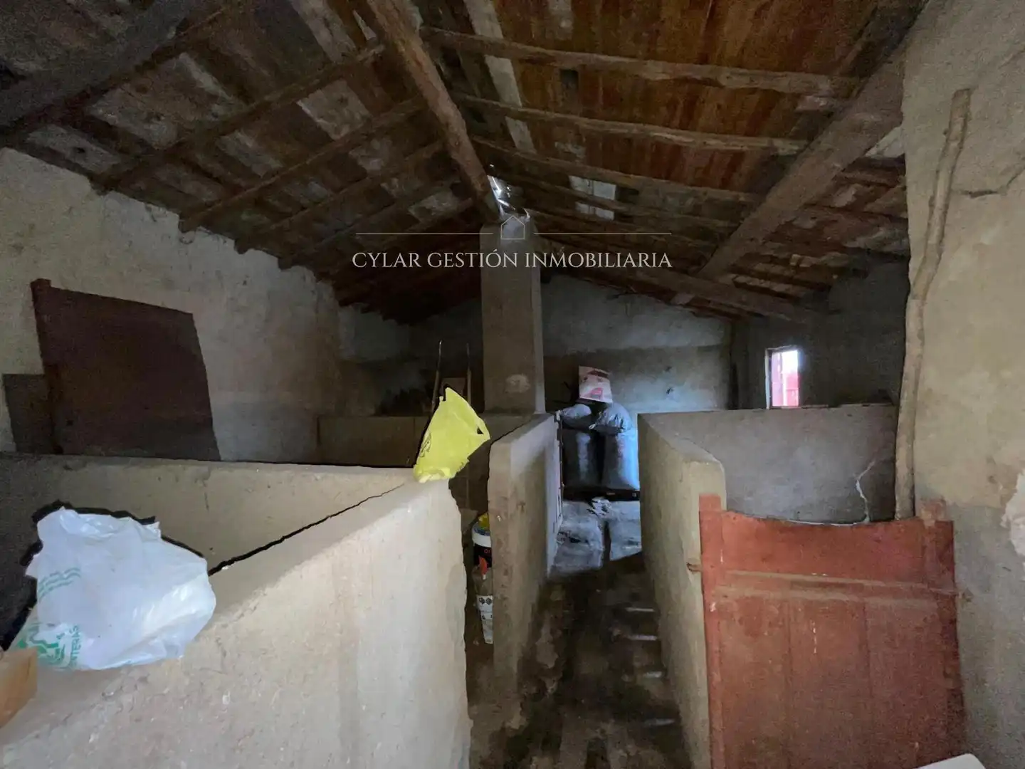 Casa o xalet en venda en San Pedro de Rozados amb Calefacció, Traster i Moblat
