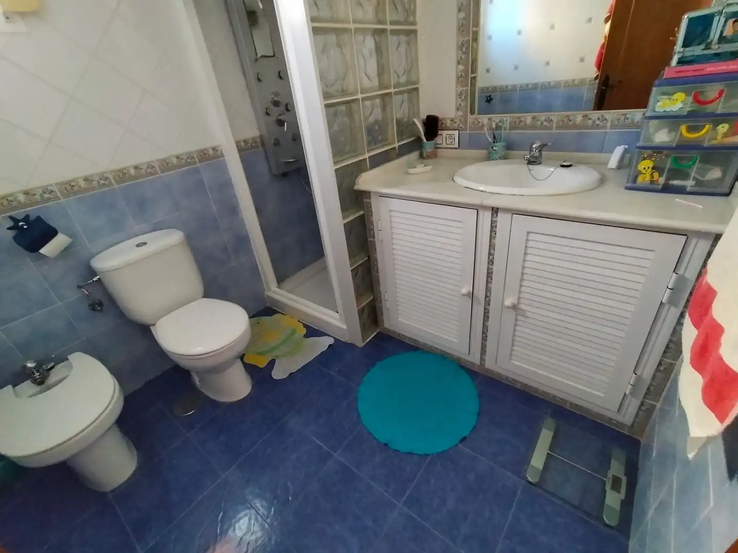 Bany de Casa o xalet en venda en La Línea de la Concepción amb Aire condicionat, Jardí privat i Traster
