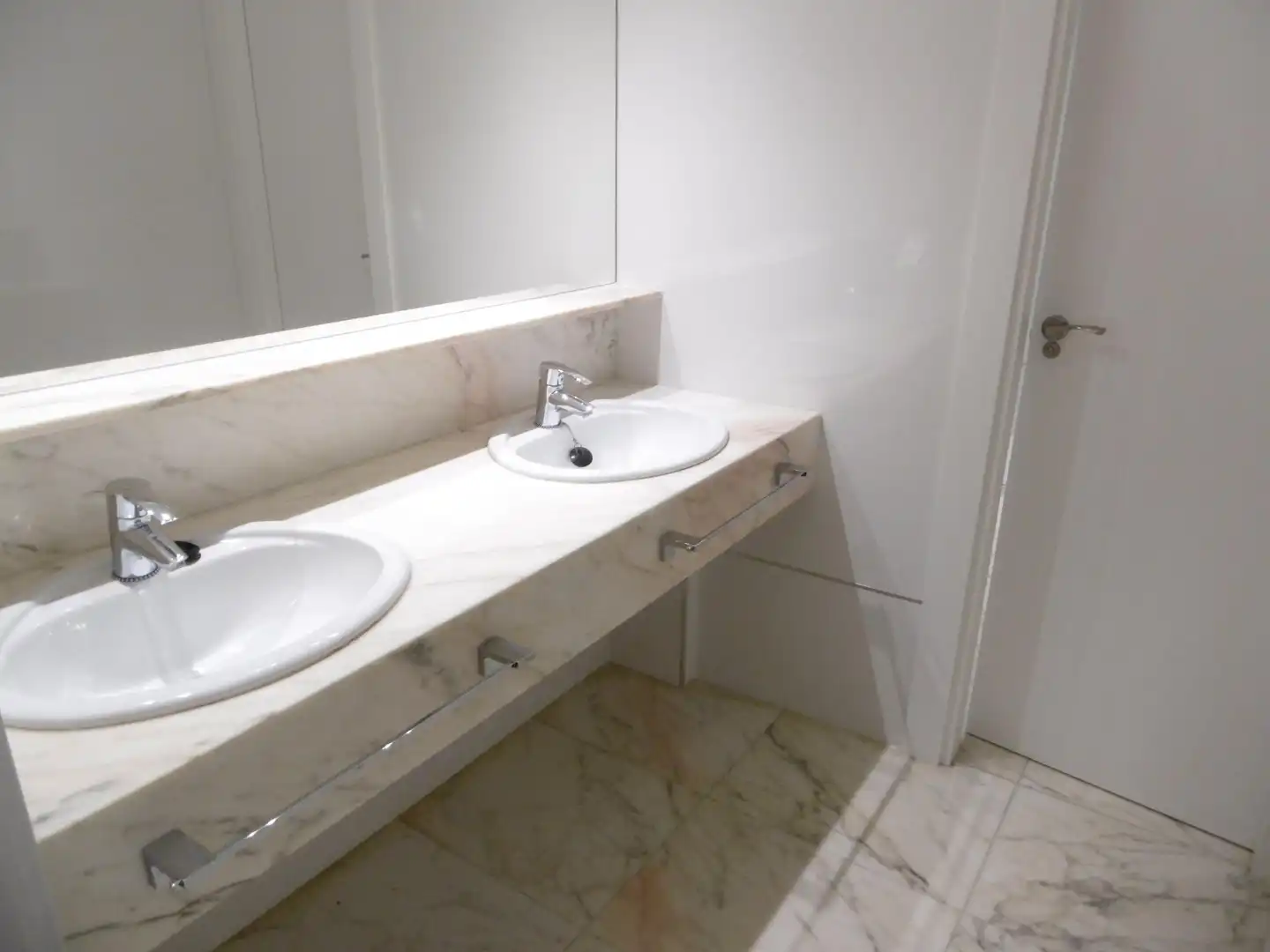 Badezimmer von Wohnungen zur Miete in Valladolid mit Heizung und Balkon