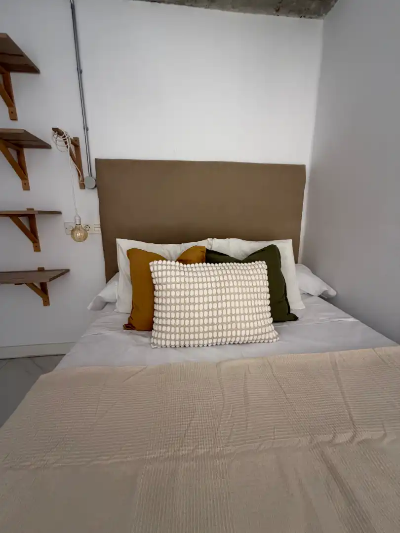 Habitación de Piso para compartir en Granada con Amueblado, Horno y Lavadora