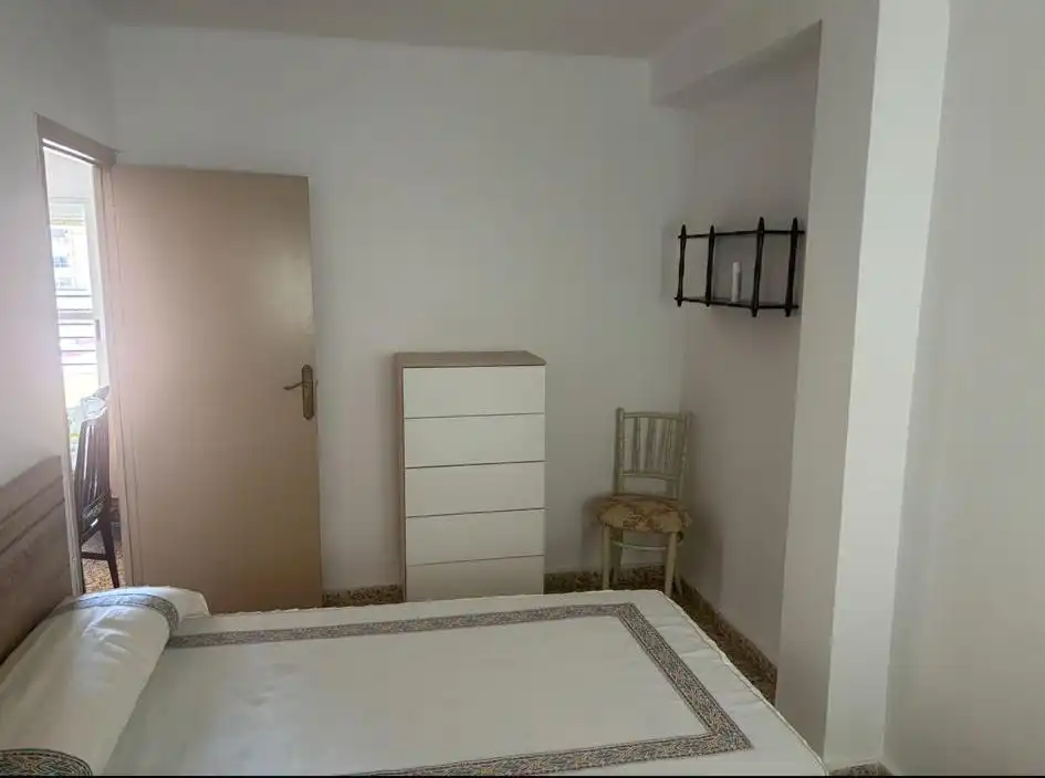 Habitación de Piso en venta en Almería con Aire acondicionado y Balcón