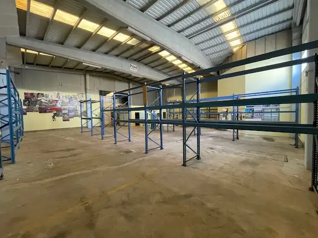 Nau industrial de lloguer en La Jonquera