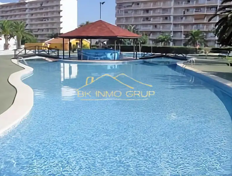 Piscina de Apartament en venda en Peñíscola / Peníscola amb Terrassa, Moblat i Piscina comunitària