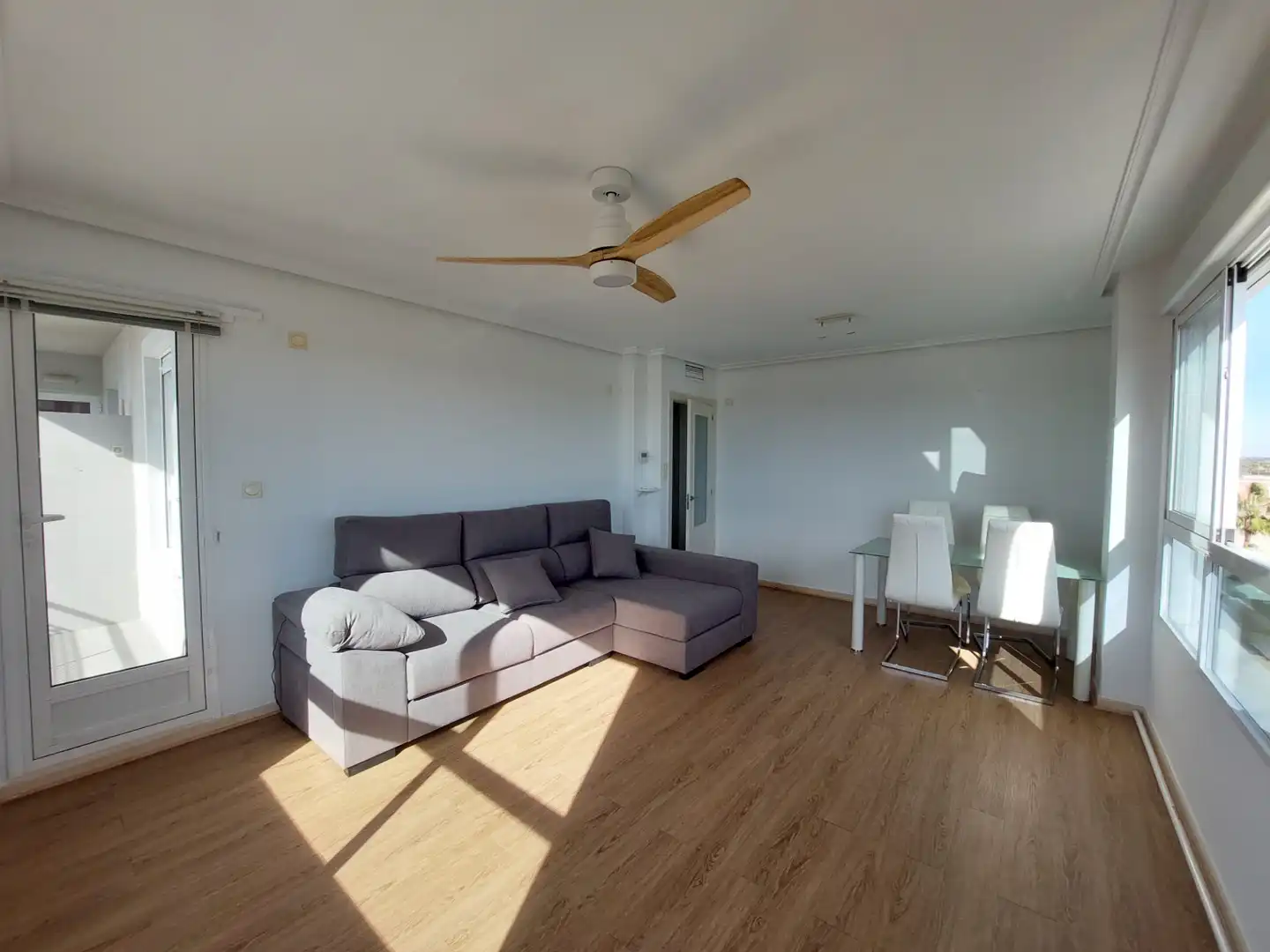 Flat with terrace to rent in Calle Manuel Ortuño Marcos 20, imagen 8