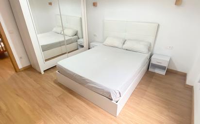 Bedroom of Flat for sale in  Valencia Capital  with Air Conditioner