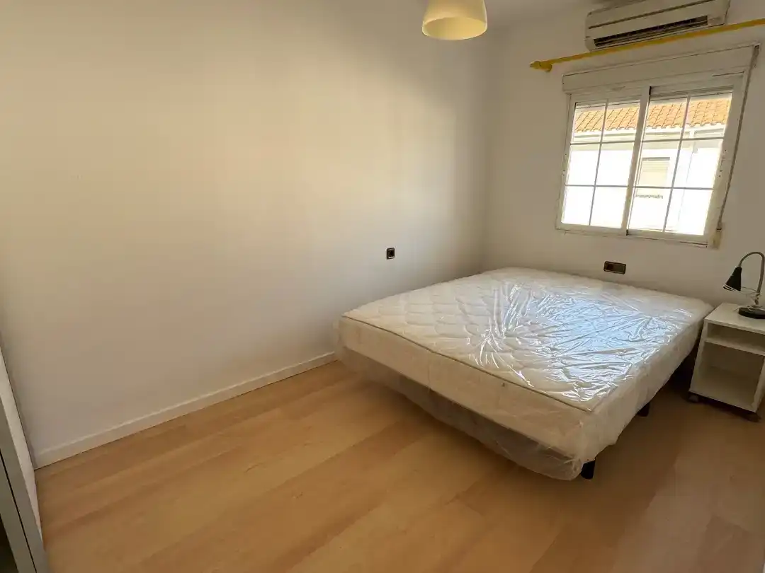 Dormitori de Casa adosada de lloguer en Cunit amb Aire condicionat, Parquet i Traster