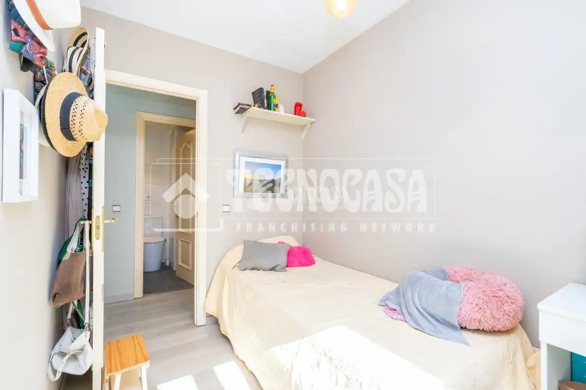 Bedroom of Flat for sale in Coslada  with Heating and Storage room
