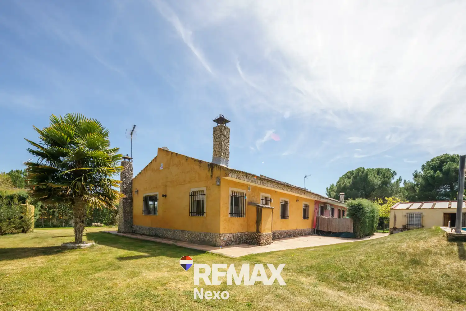 Vista exterior de Casa o chalet en venta en Santibáñez de Valcorba con Calefacción, Jardín privado y Terraza
