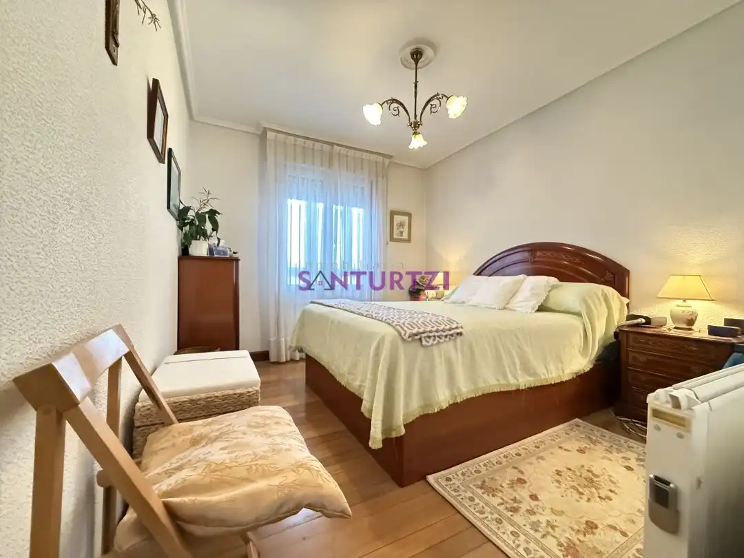 Habitación de Piso en venta en Portugalete con Calefacción