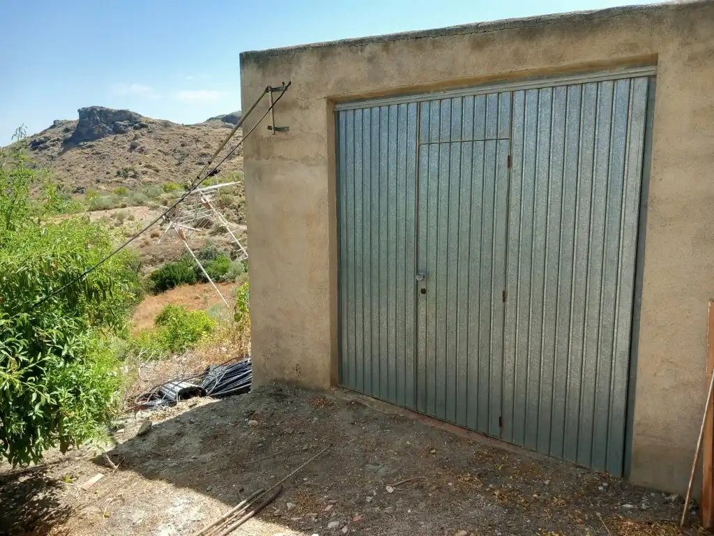 Finca rústica en venda a Lubrín