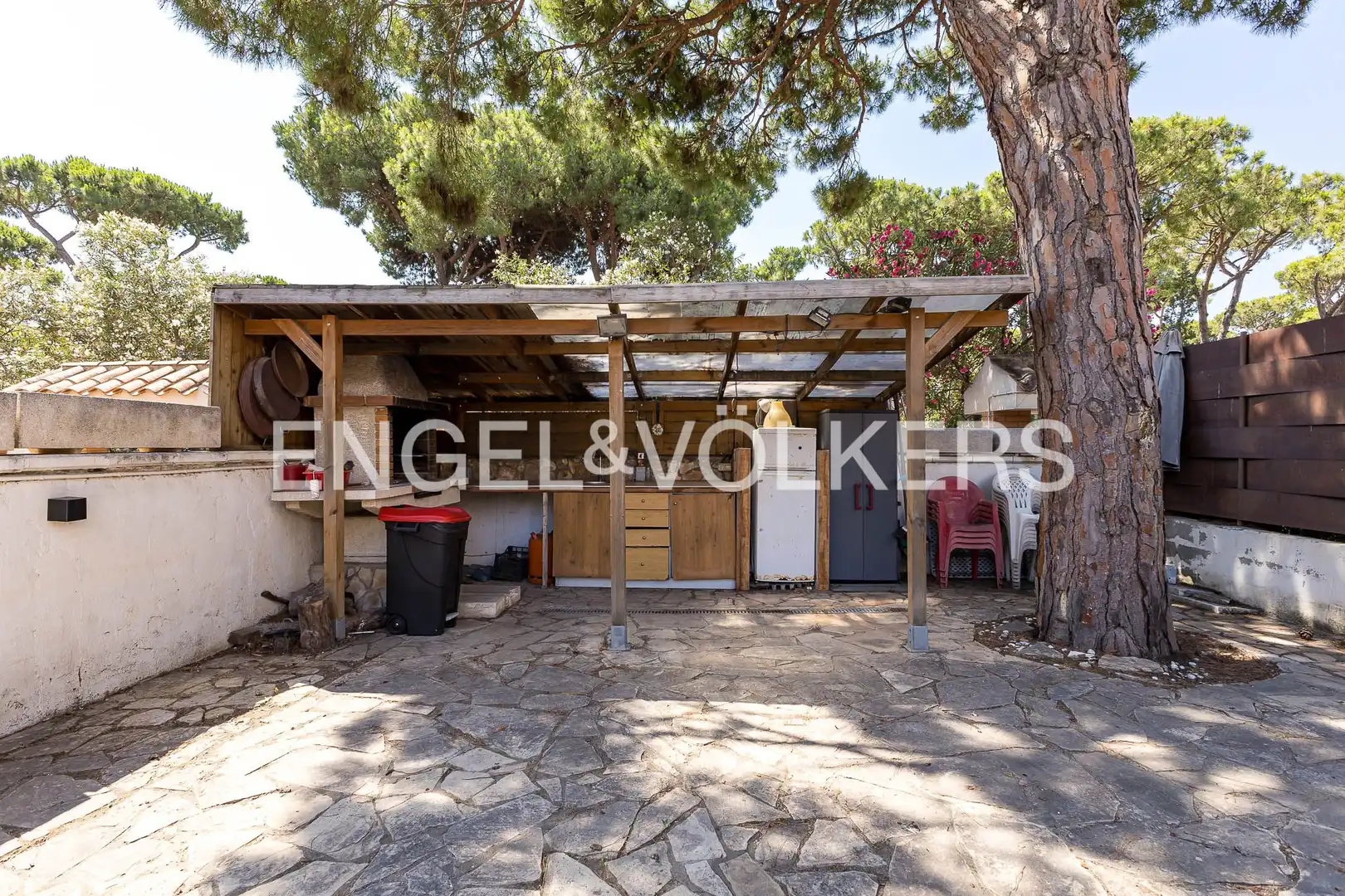 Terrassa de Casa o xalet en venda en Gavà amb Calefacció, Jardí privat i Terrassa