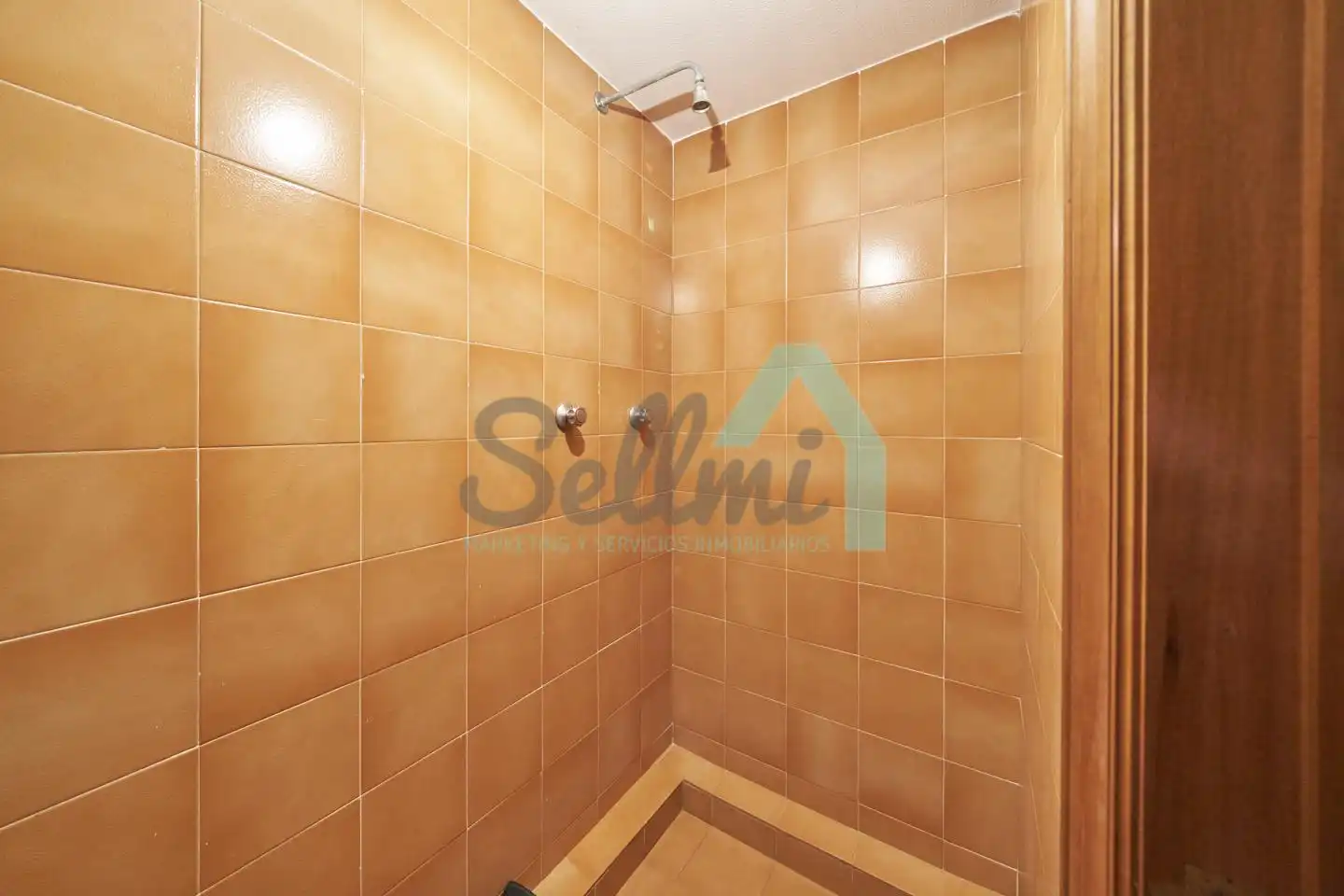 Bany de Casa o xalet en venda en Gijón  amb Aire condicionat, Jardí privat i Parquet