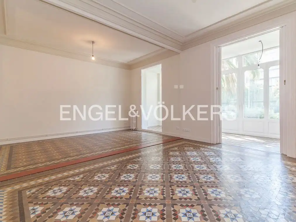 Comedor de Piso de alquiler en Barcelona con Aire acondicionado, Calefacción y Jardín privado