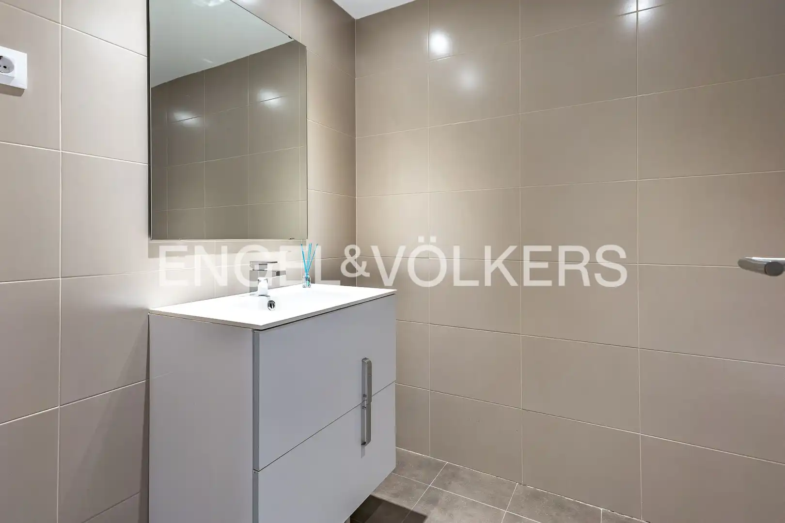 Baño de Piso en venta en Barcelona con Calefacción