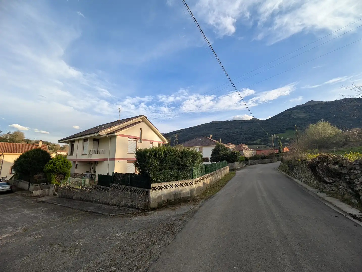 Casa adosada en venta en Valle - CL LA BARCENA, 20, Ruesga