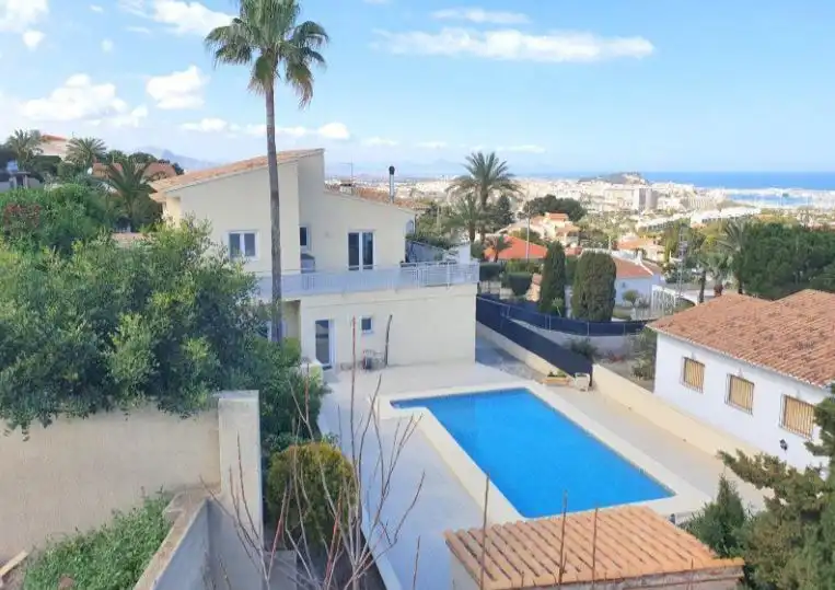 Detached house with terrace for sale in El Montgó, imagen 3