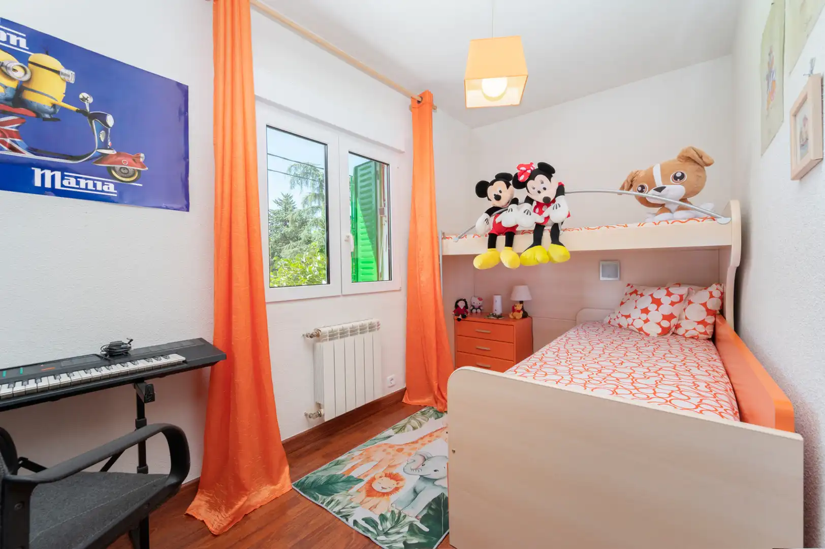 Bedroom of Houses for sale in Colmenar Viejo  with Heating, Private garden and Parquet flooring