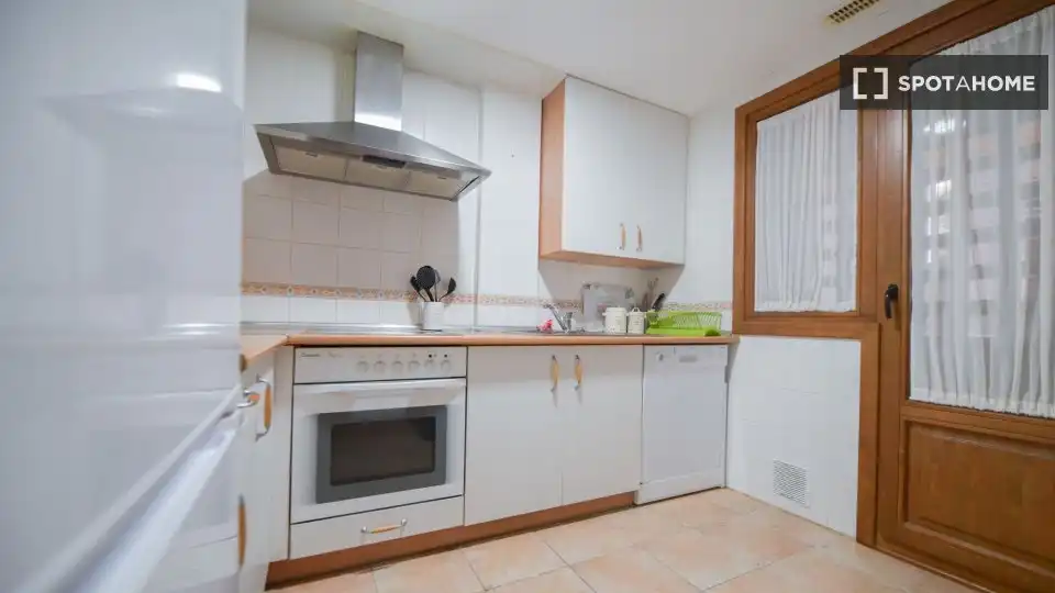 Cocina de Apartamento para compartir en Ayamonte con Aire acondicionado, Calefacción y Terraza