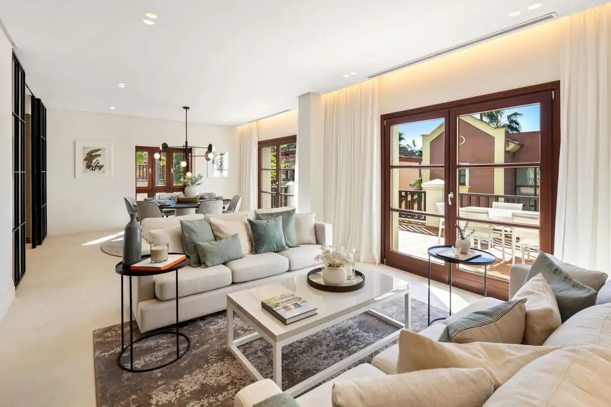 Sala de estar de Casa o chalet en venta en Marbella con Aire acondicionado, Terraza y Trastero