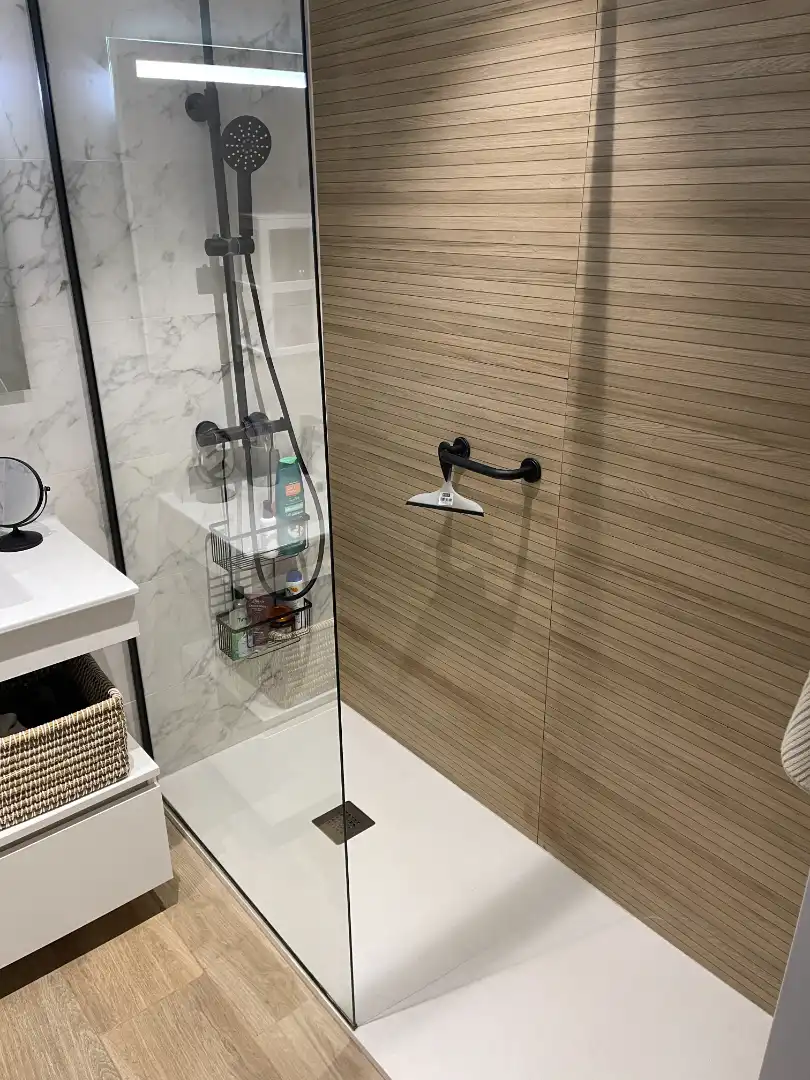Badezimmer von Wohnungen zum Verkauf in Cambrils mit Terrasse, Abstellraum und Möbliert