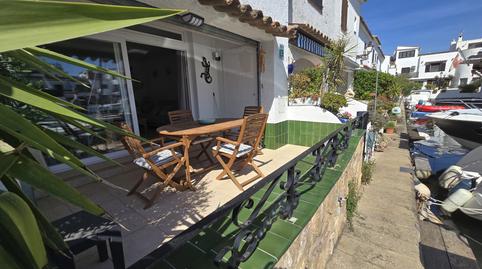 Foto 2 de Casa adosada en venda a Port Grec - Port Moxó, Girona