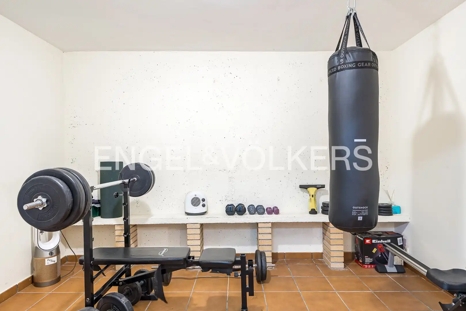 Country homes for sale in Vilanova i la Geltrú  with Air Conditioner, Heating and Private garden
