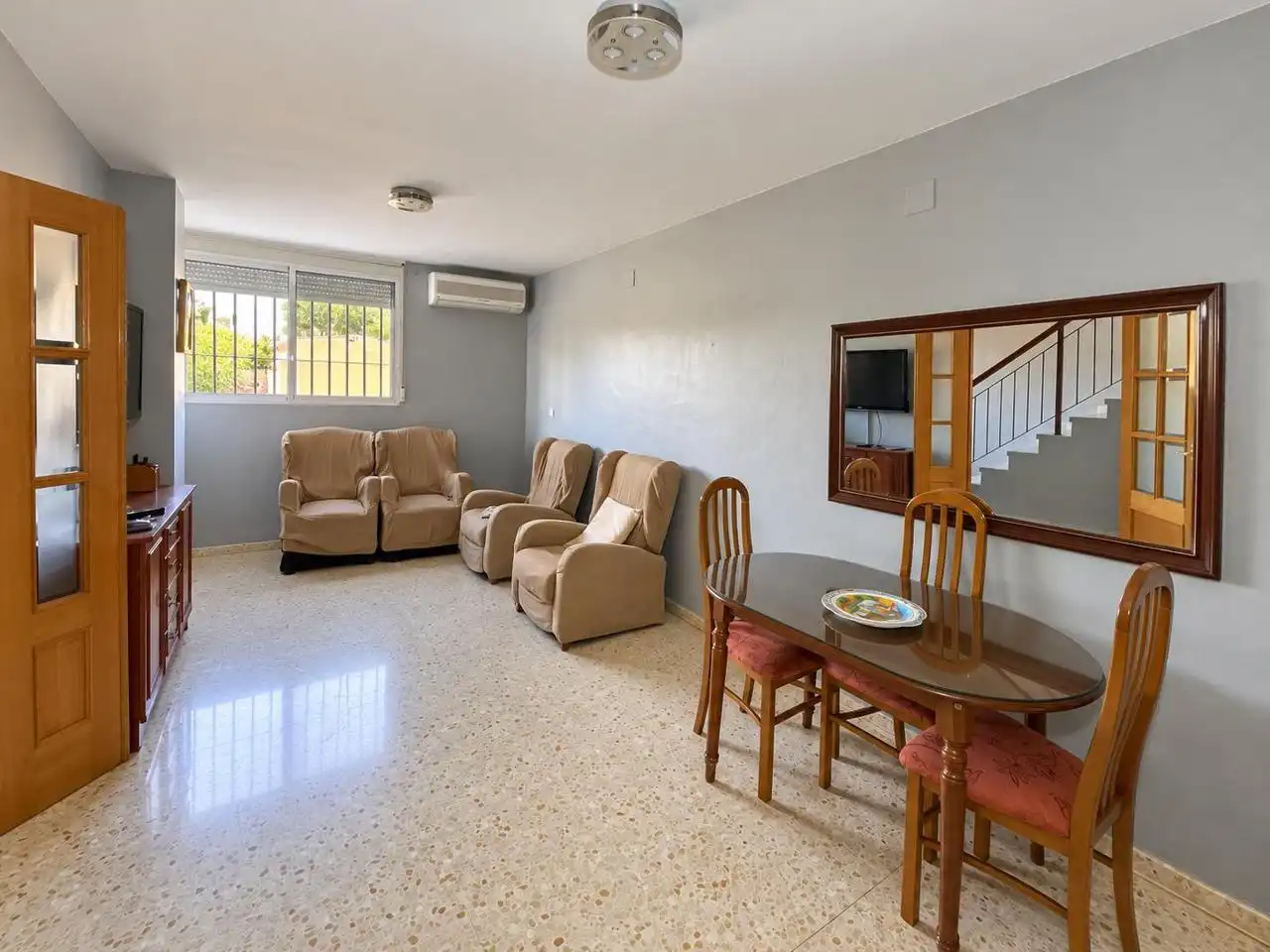 Sala d'estar de Casa o xalet en venda en San Pedro de Mérida amb Aire condicionat i Terrassa