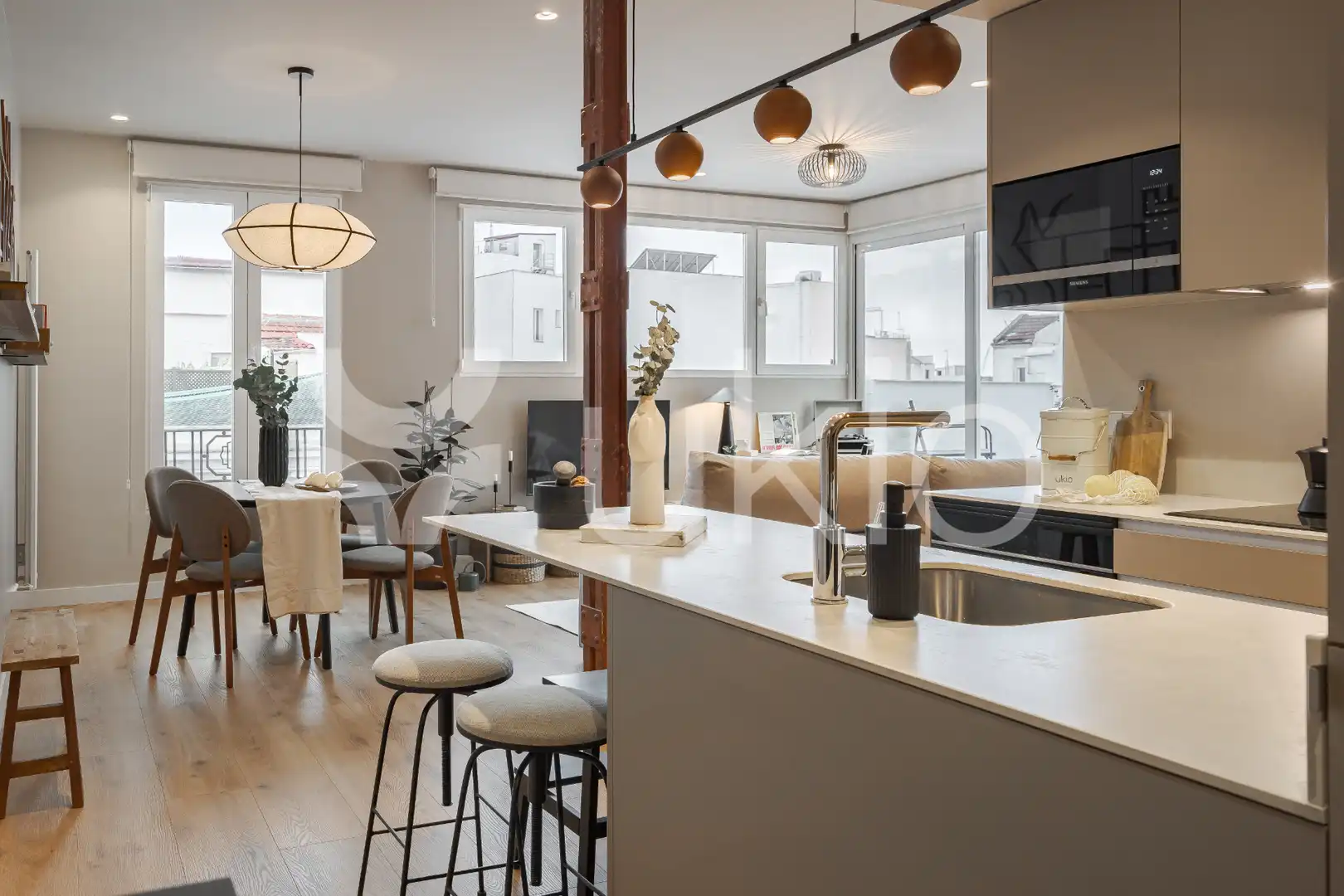 Cuina de Apartament de lloguer en Madrid amb Aire condicionat, Calefacció i Terrassa