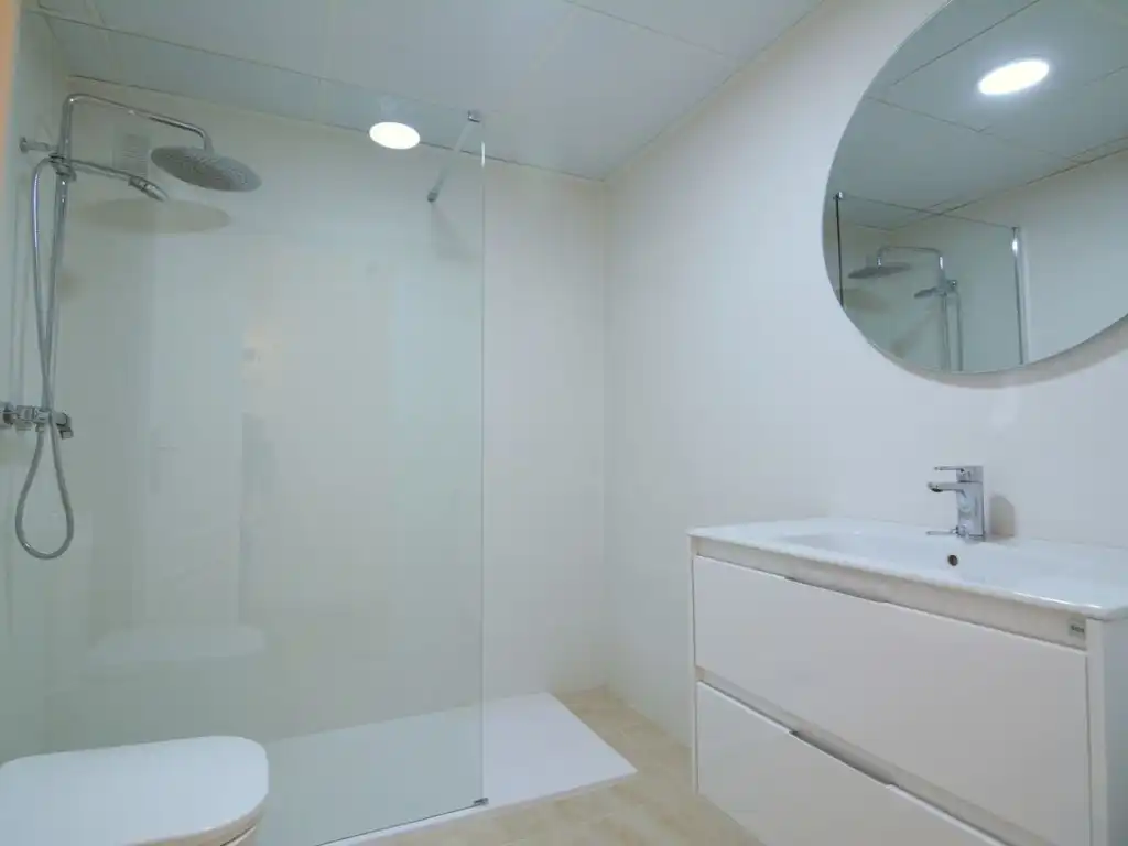 Baño de Ático en venta en Fuengirola con Aire acondicionado, Terraza y Amueblado