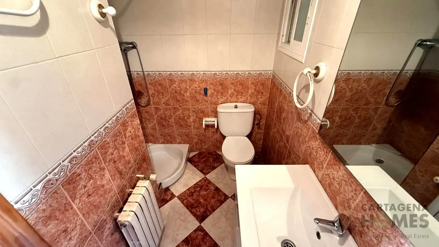 Bany de Casa o xalet en venda en Cartagena amb Aire condicionat i Jardí privat