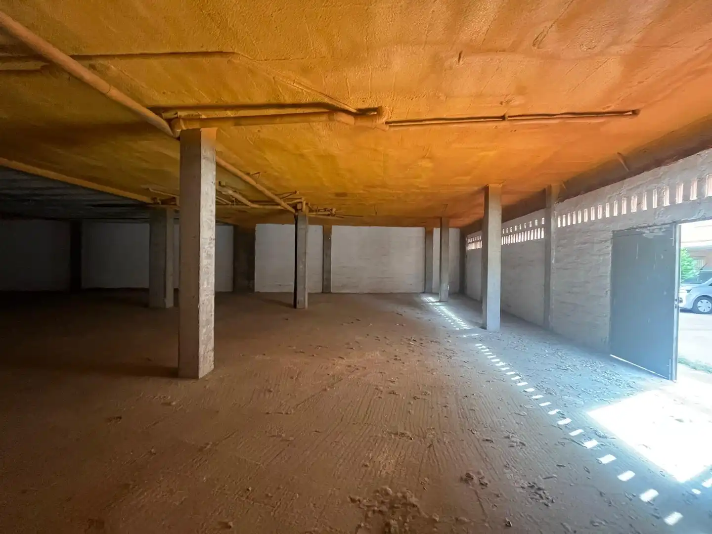 Local comercial en venta en Calle Límite 17, imagen 3