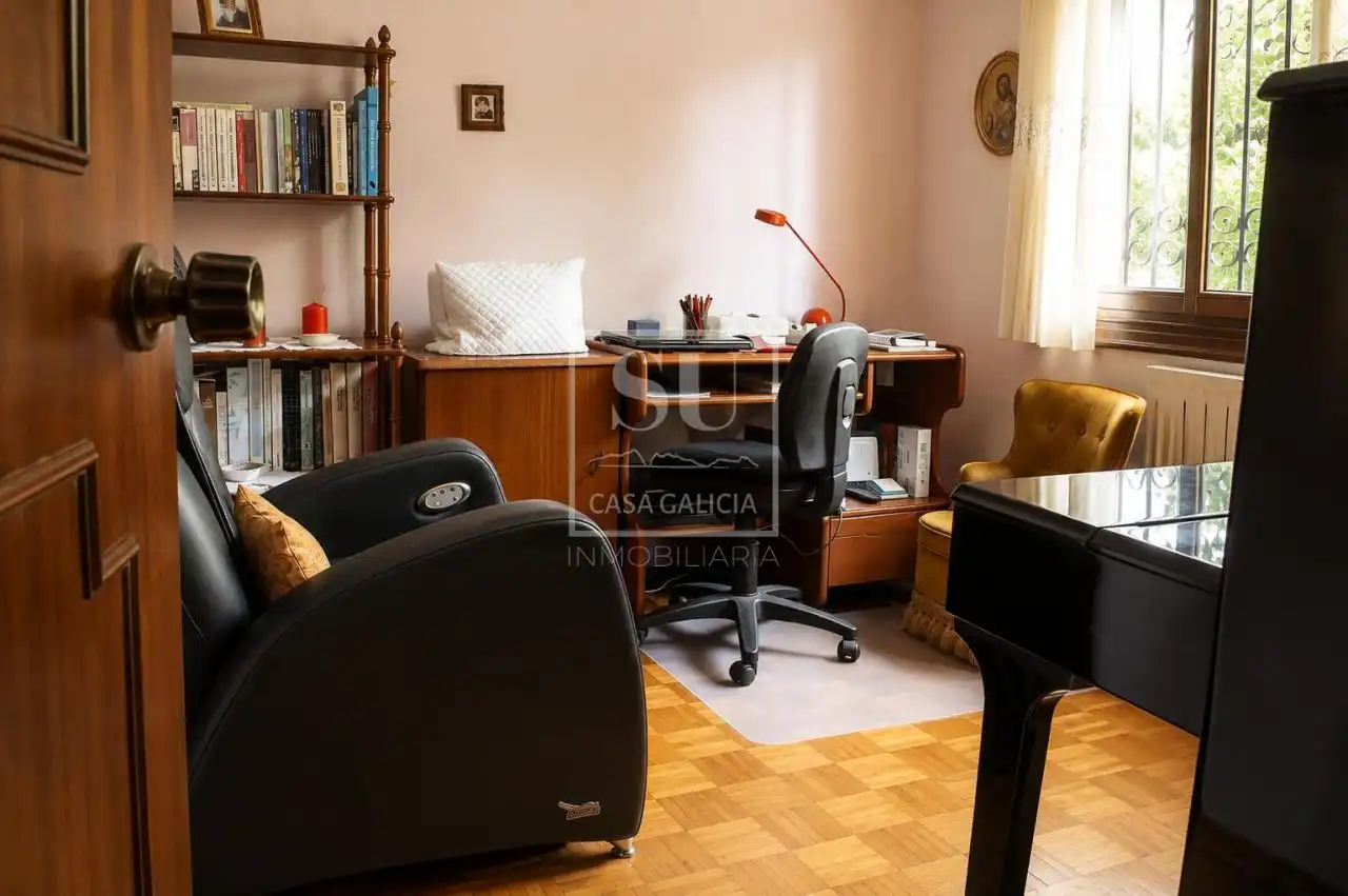 Sala d'estar de Casa o xalet en venda en Nigrán amb Calefacció, Jardí privat i Terrassa