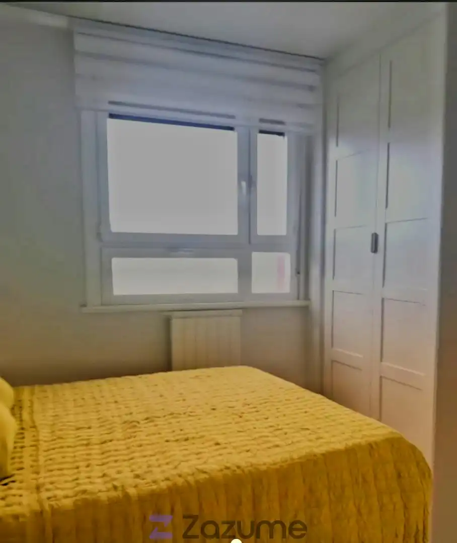 Dormitori de Apartament de lloguer en Bilbao  amb Calefacció, Terrassa i Moblat