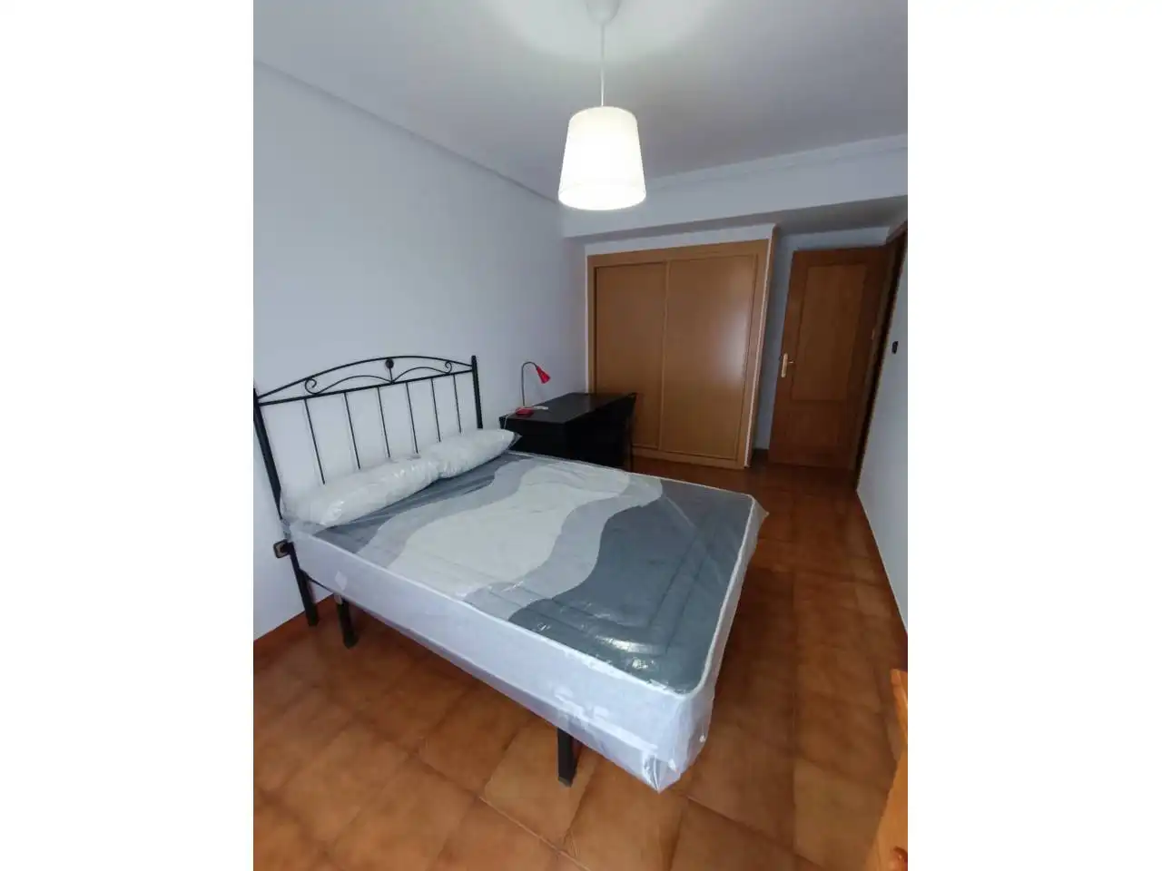Habitación de Piso de alquiler en Fuenlabrada con Calefacción, Terraza y Amueblado