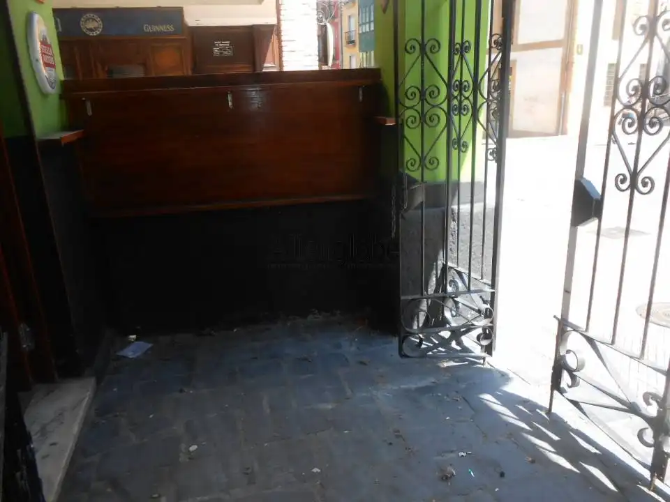 Local comercial en traspàs a Calle Azcárraga, imagen 3