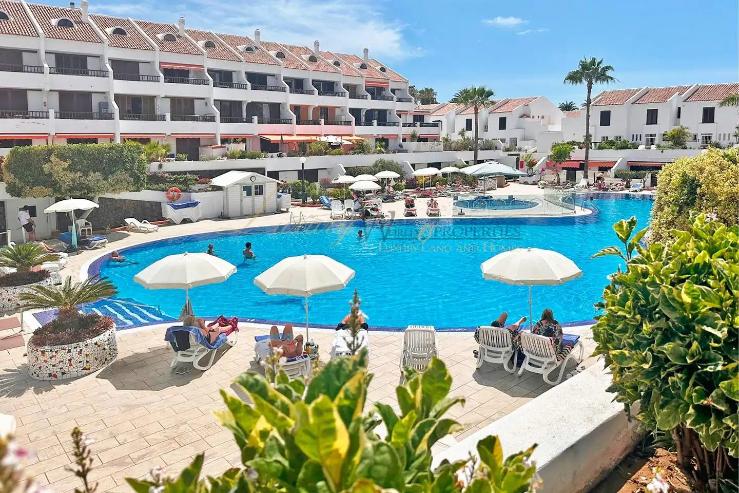 Exterior view of Houses for sale in Arona  with Air Conditioner, Terrace and Community pool