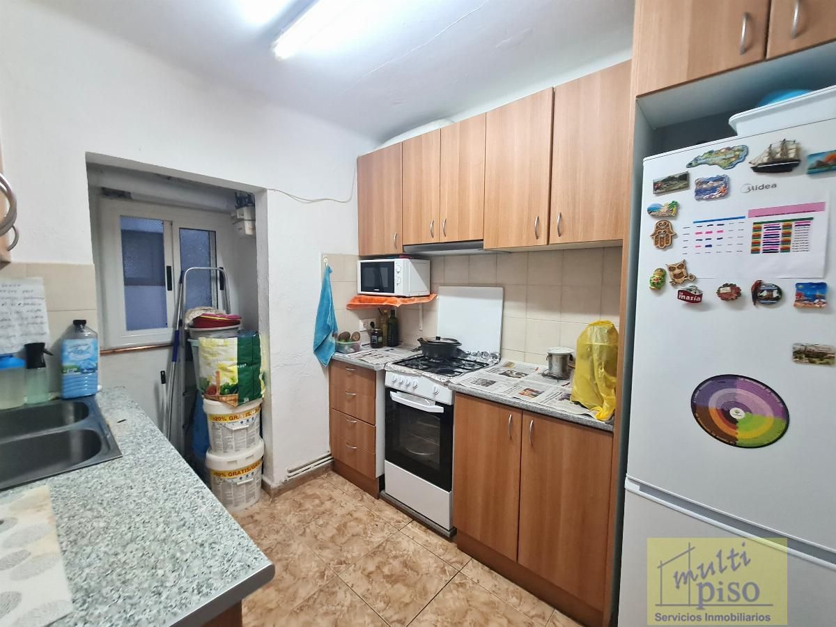 Kitchen of Apartment for sale in L'Hospitalet de Llobregat